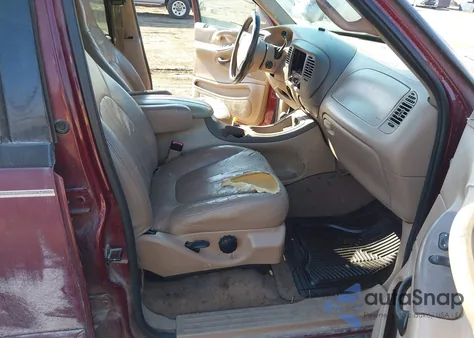 1998 Ford Expedition Eddie Bauer/Xlt z USA, uszkodzony, nr VIN 1FMEU17L8WLA03425